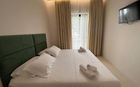 Mare Rooms Vlore